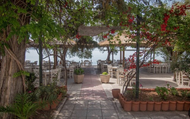 Seafront Apartment Grace