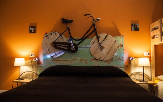 Bed and Breakfast Bric & Brac