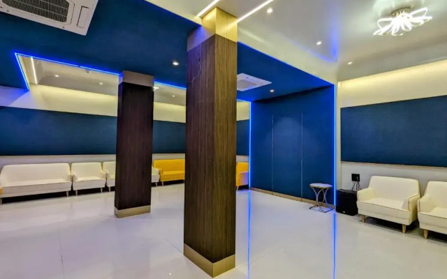Hotel Red Chillee Restro