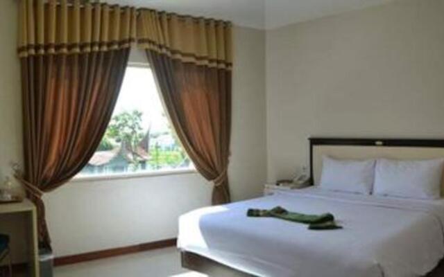 Ion Hotel
