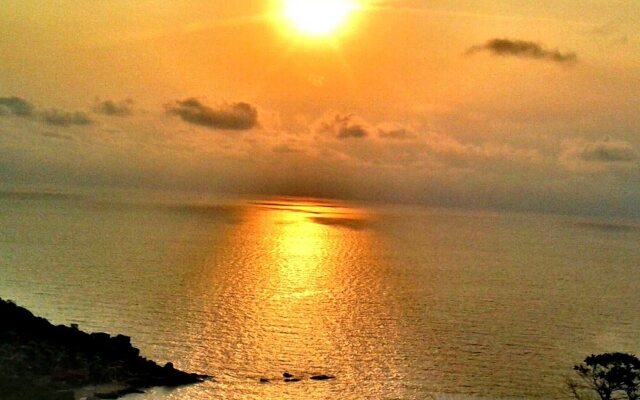 At Tanote