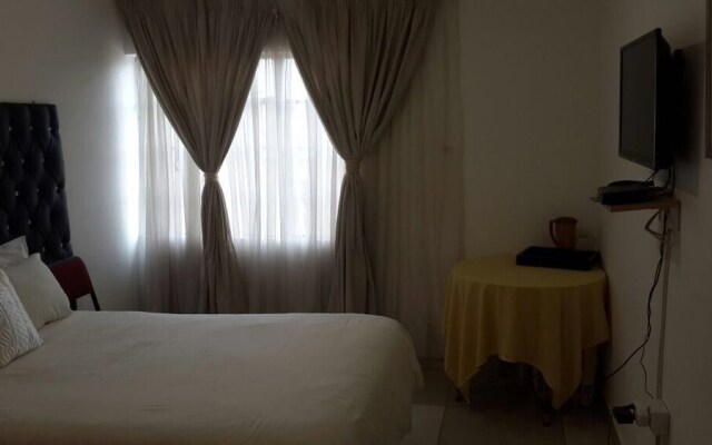 Bogadi B&B