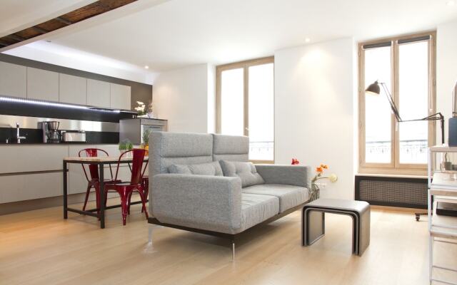 St. Germain des Pres Mabillon Apartment