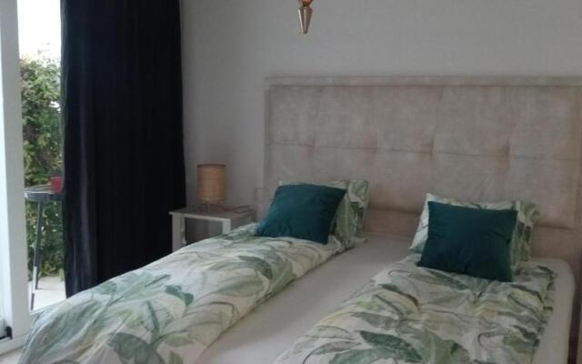 White Pearl Beach L2