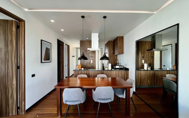 w Amazing 2BR With Elegant Balcony in Roma Nte