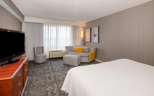 Courtyard by Marriott Newark Silicon Valley