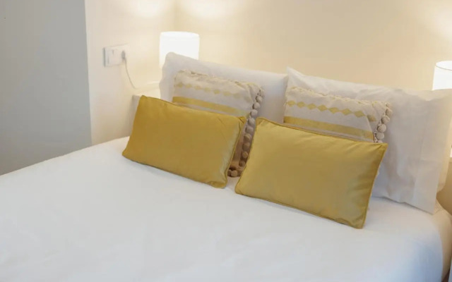 1BR Flat in Trindade w/ AC by metro station