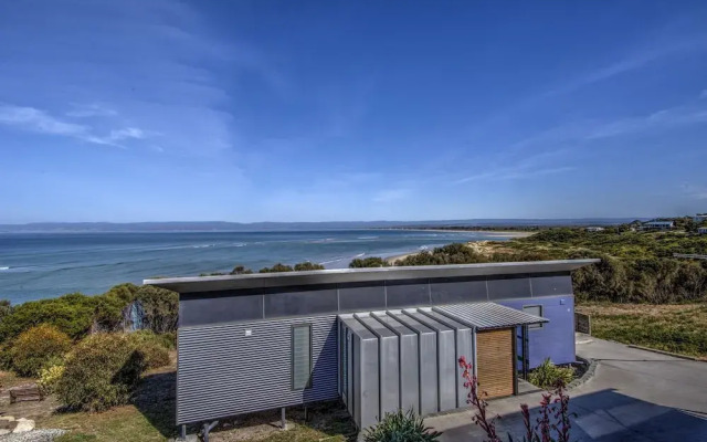 Freycinet Beach Apartments