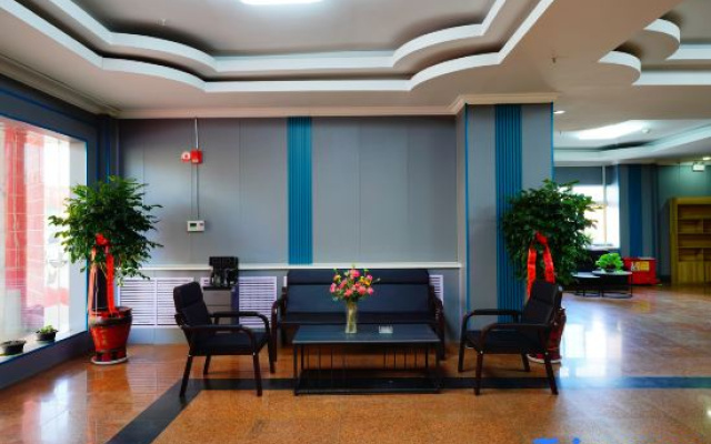 Pod Choice Hotel (Korla Railway Station Exit)