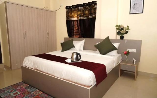 Capital O 70193 Hotel Royal Grand Inn