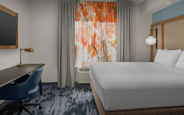 Fairfield Inn & Suites by Marriott Roanoke Hollins/I-81