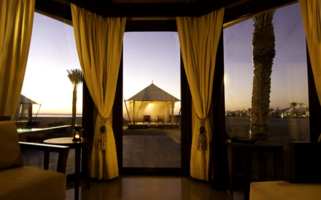 The Ritz-Carlton Ras Al Khaimah, Al Hamra Beach - photo 4