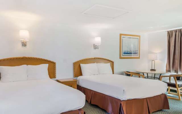 Americas Best Value Inn & Suites Hyannis Cape Cod