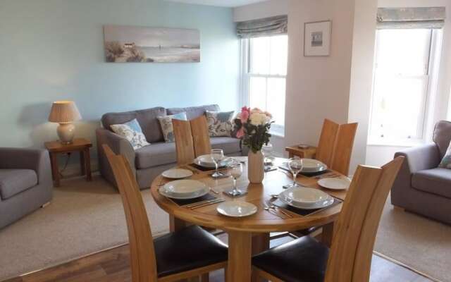 Spetchley House 4