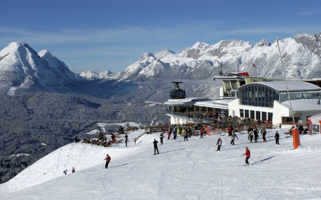 Brilliant Holiday Home in Leutasch Tyrol With Garden