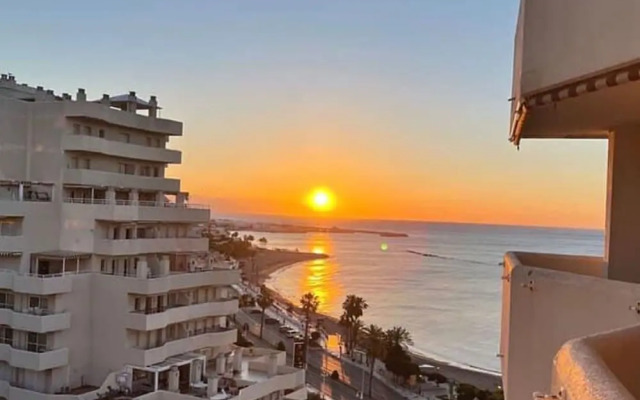 Belvilla by OYO Apartamento Benal Beach