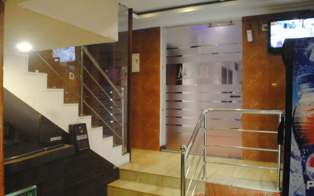 Deluxe Hotel