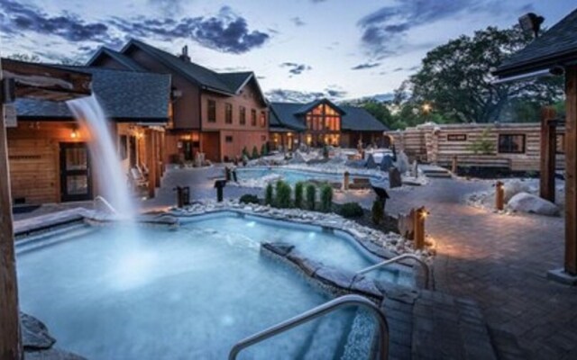 Luxurious and Peaceful Townhouse