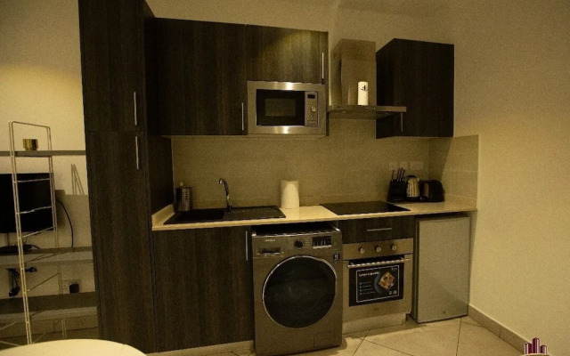 Embassy gardens luxury by Cozy