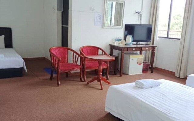OYO 90785 Pandan Hotel