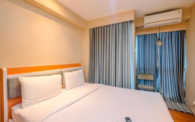 Comfort And Cozy Living Studio Room At Tifolia Apartment