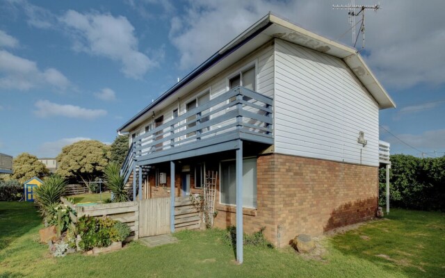 Rocky Point - pet friendly accommodation for multiple families