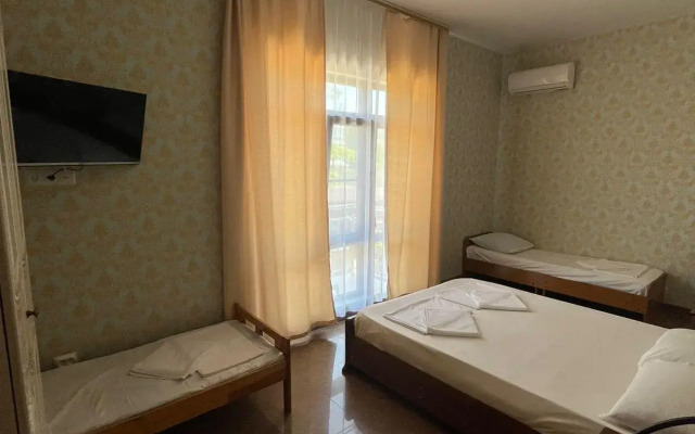 Rosa Home Loo Guest House