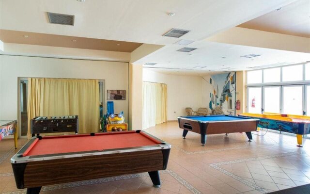 Sovereign Beach Hotel