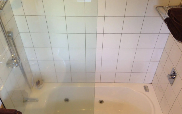 Azena Motels