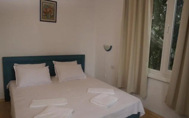 Parlapanovi Guest House