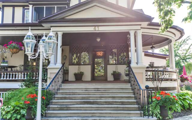 At Home B&B at Rose Manor by Elevate Rooms