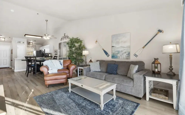 Calm Waters Condo Sleeps 4