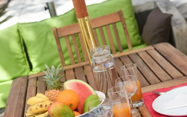 Veloutier Blanc Beachfront Villa by StayMauritius