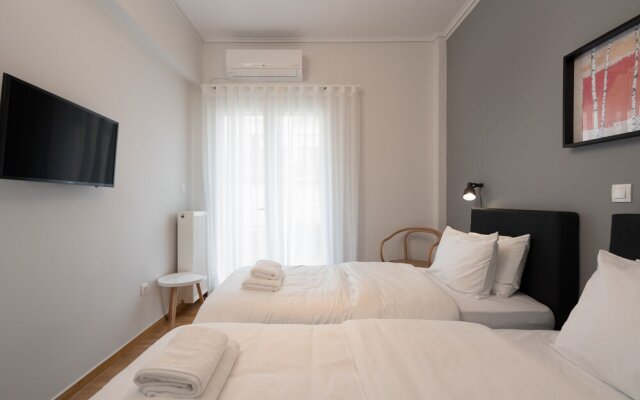 Deluxe 4 Bedrooms Apartment in Athens Center