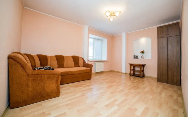 Apartment on Fastovskaya St. 14
