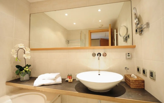 Pavillon Riviera 1 YourHostHelper