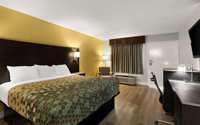 Econo Lodge White Pine Morristown I-81 & I-40 Split