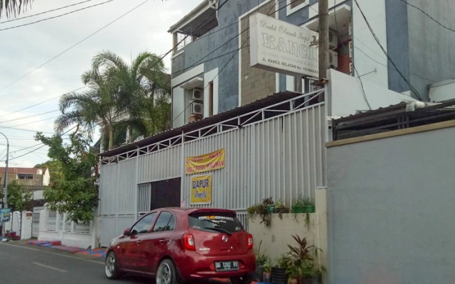 RedDoorz Near RS Labuang Baji Makassar
