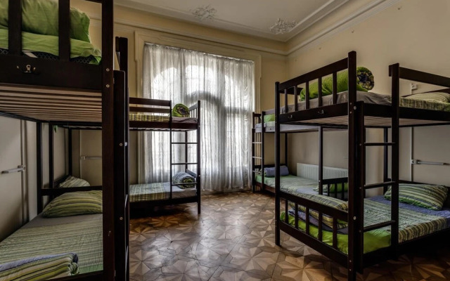 Leosphere Hostel