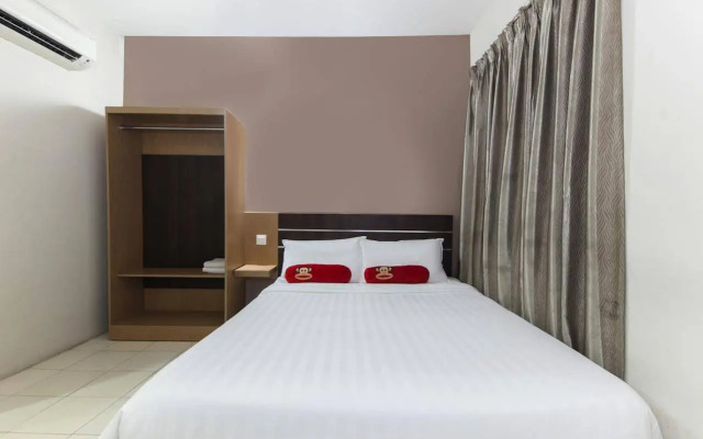 Simms Grand Inn