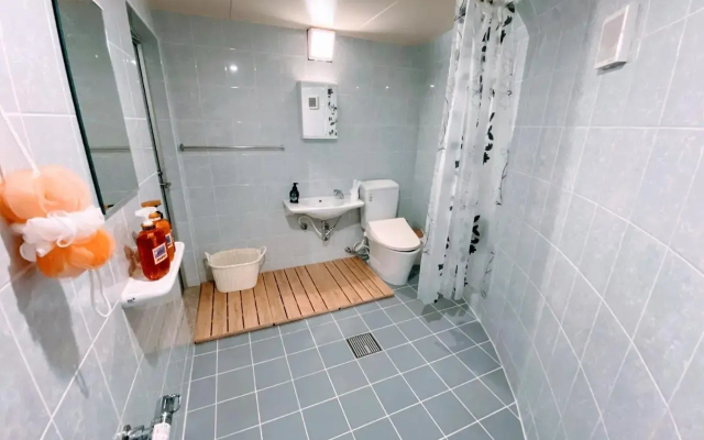 Dome Planet Ocean's Seven