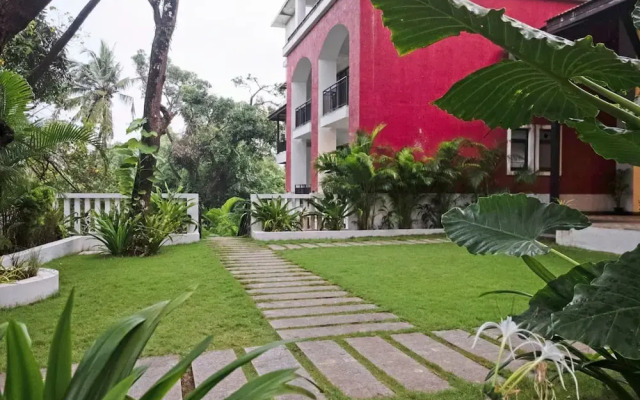 Sunny 1BR Retreat Steps From Candolim Beach