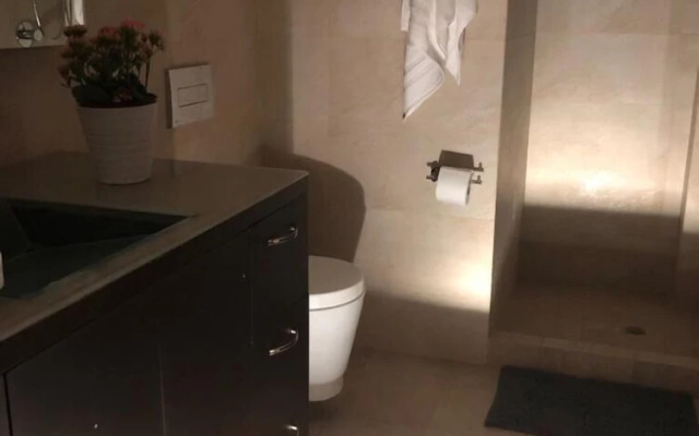 Masaryk Spacious & Modern apt w-Terrace