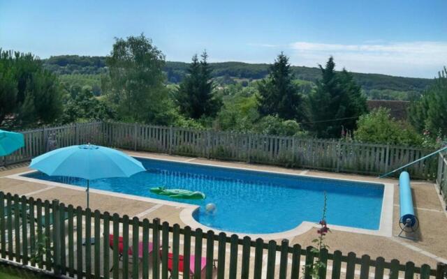 Gite Cherveix-Cubas, 4 pièces, 7 personnes - FR-1-616-70