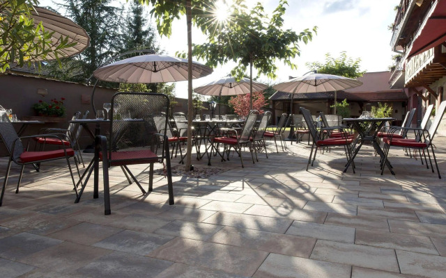 Hôtel Restaurant La Charrue