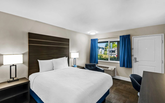 Travelodge by Wyndham Santa Rosa Wine Country