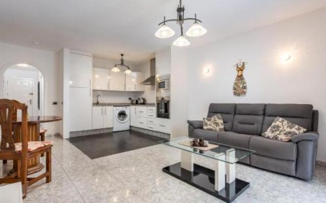 Victoria Court - 1 bed pool & sea view