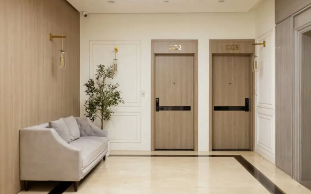 S Home Apartment