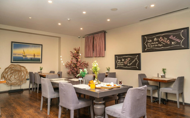 The Gate 30 Suites