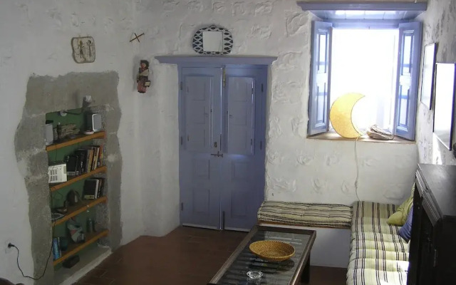 Traditional 2 Bd Chora House Patmos